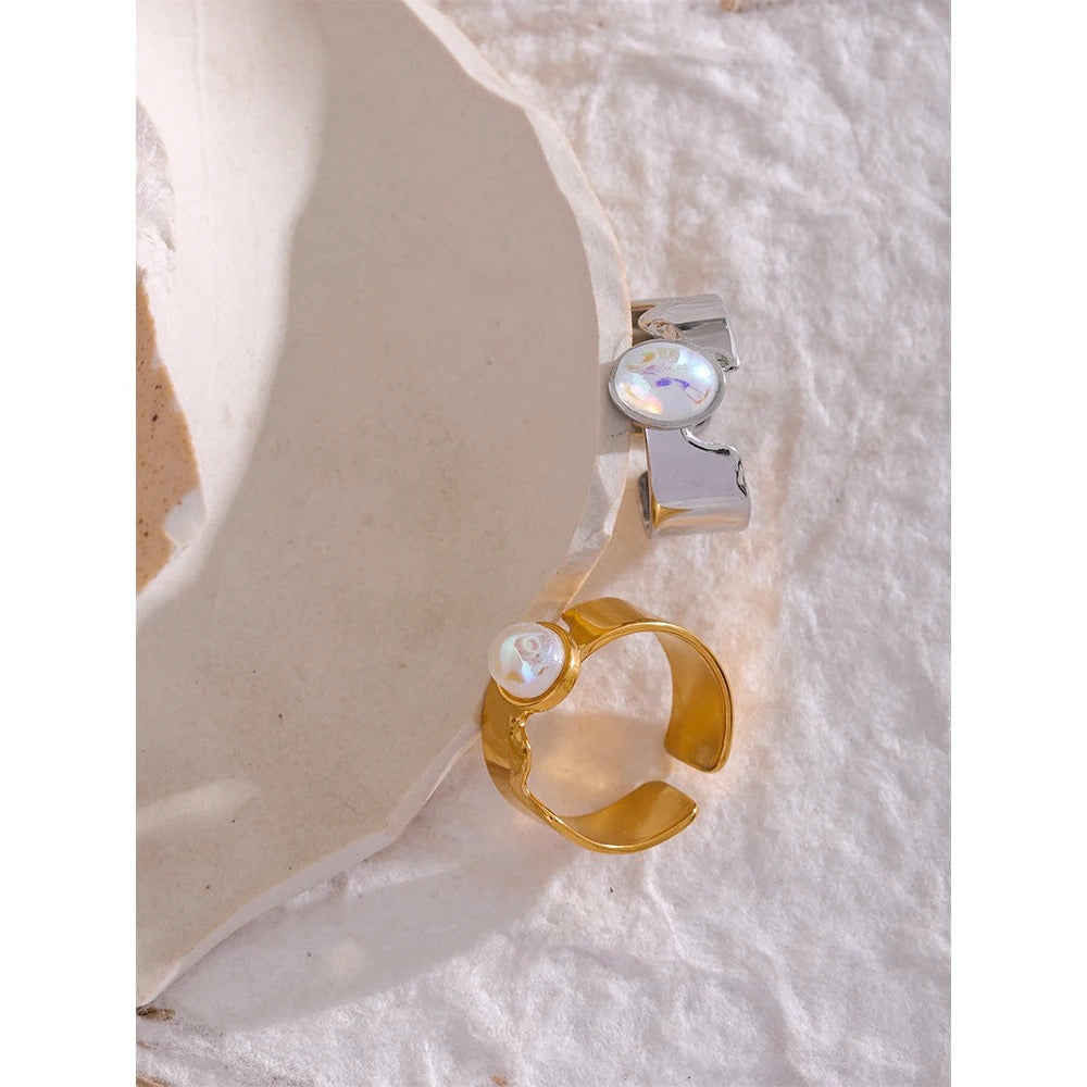 Golden aura ring